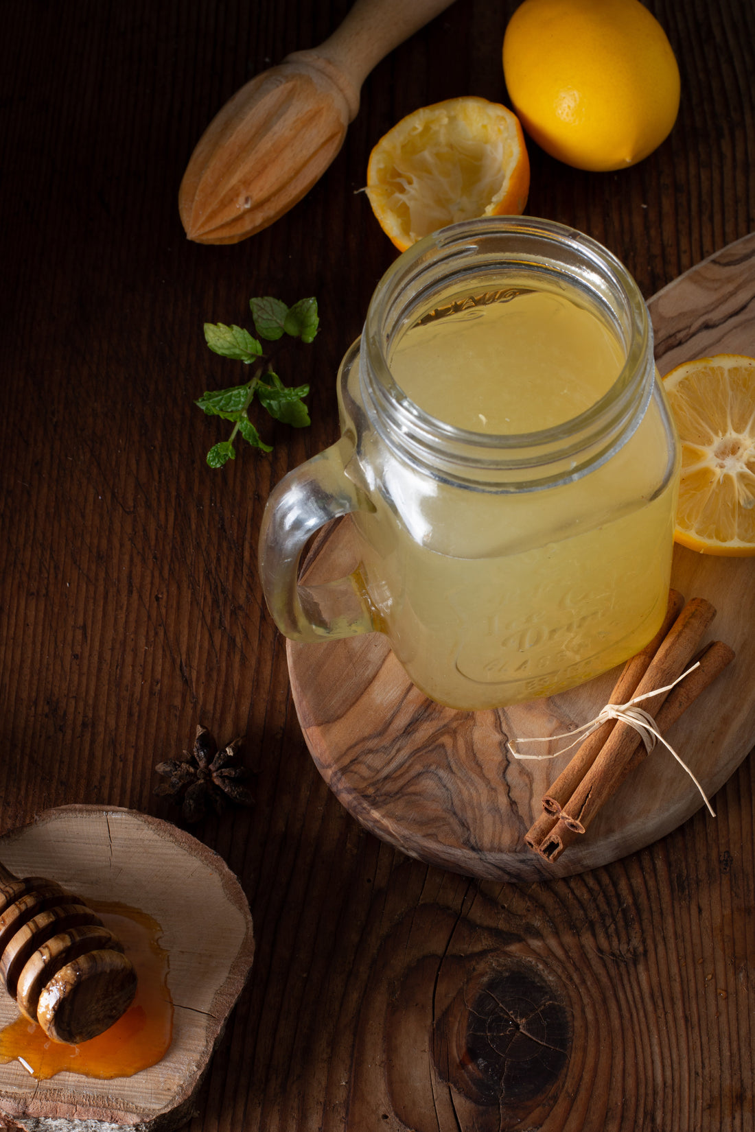 close-up-jar-with-Lemon & Mānuka Honey Immunity Tonic