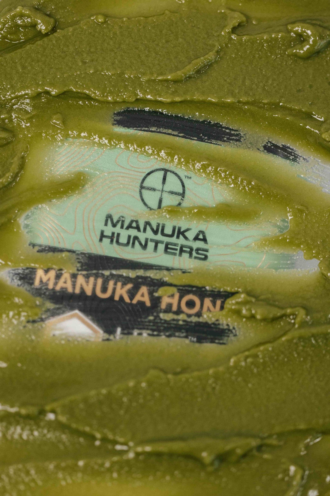 DIY facemask using manuka honey ingredients